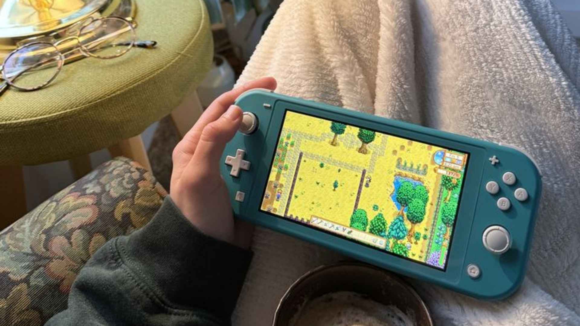 What Level To Evolve Eevee Into Every Evolution